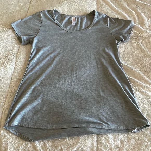 LuLaRoe Tops - Grey LulaRoe Shirt